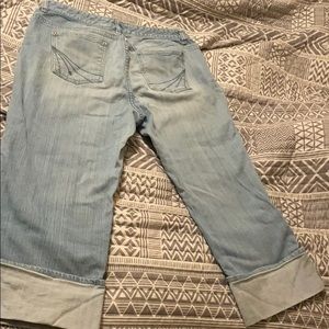 Capri jeans